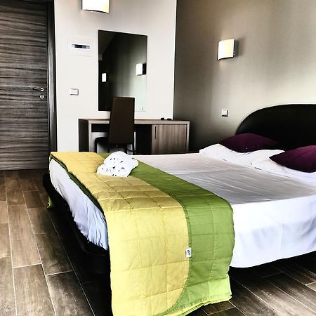 Hotel Desiree 산베네데토델트론토 외부 사진