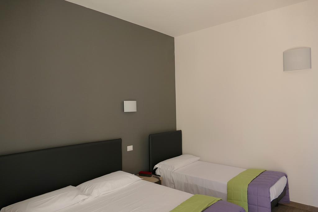 Hotel Desiree 산베네데토델트론토 외부 사진