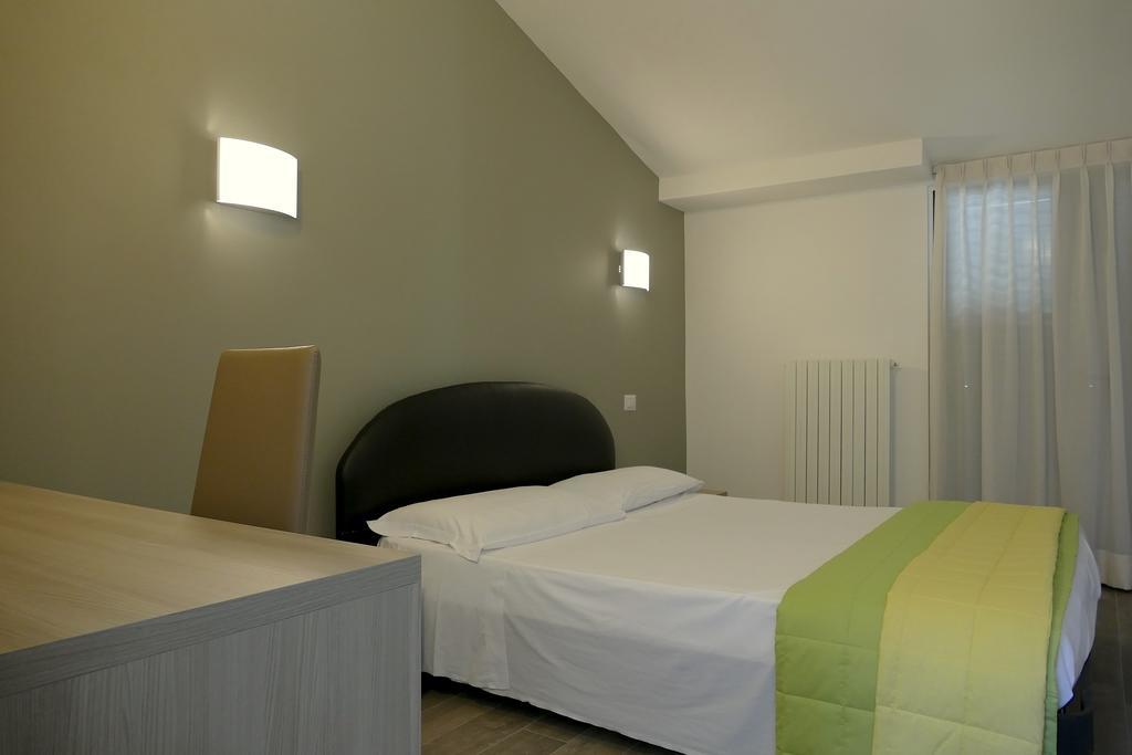 Hotel Desiree 산베네데토델트론토 외부 사진