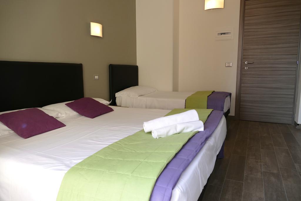 Hotel Desiree 산베네데토델트론토 외부 사진