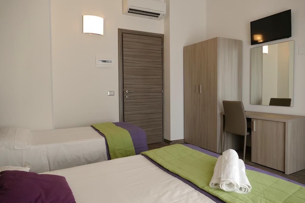 Hotel Desiree 산베네데토델트론토 외부 사진