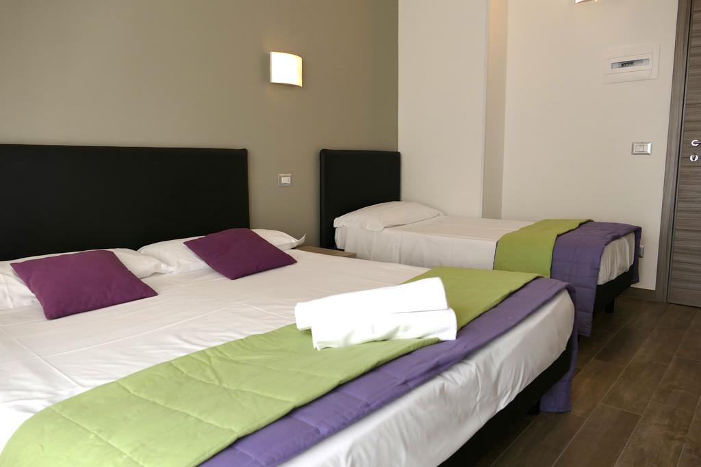 Hotel Desiree 산베네데토델트론토 외부 사진