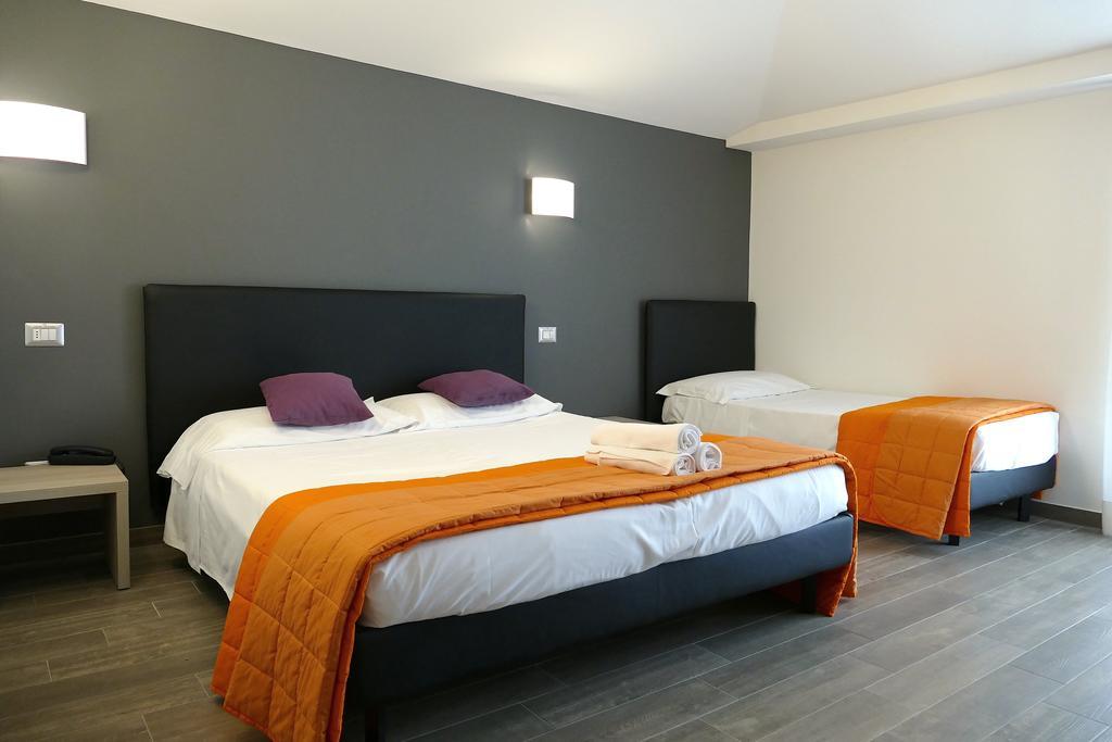 Hotel Desiree 산베네데토델트론토 외부 사진