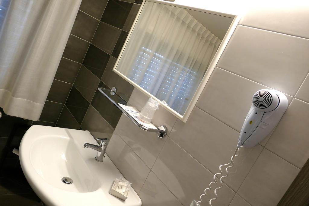 Hotel Desiree 산베네데토델트론토 외부 사진